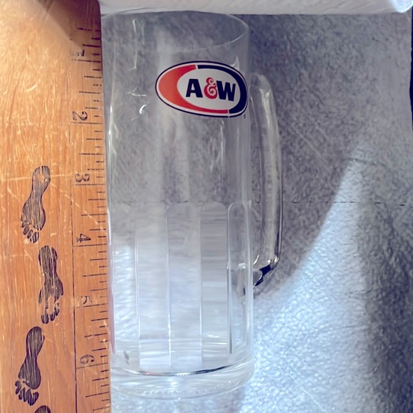 Vintage A&W Root Beer Mug Clear Plastic w/ light wear - Picture 7 of 7